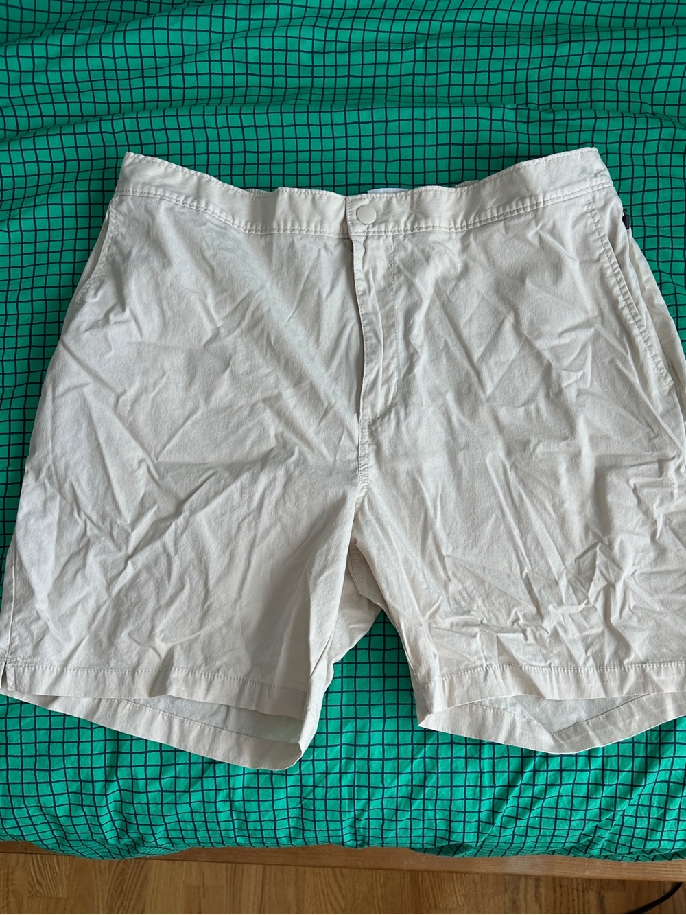 Men's khaki Shorts - Classic